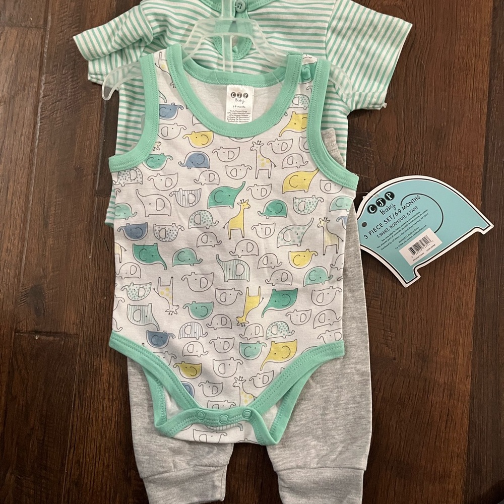 Adorable Baby Bodysuit and Pants Set